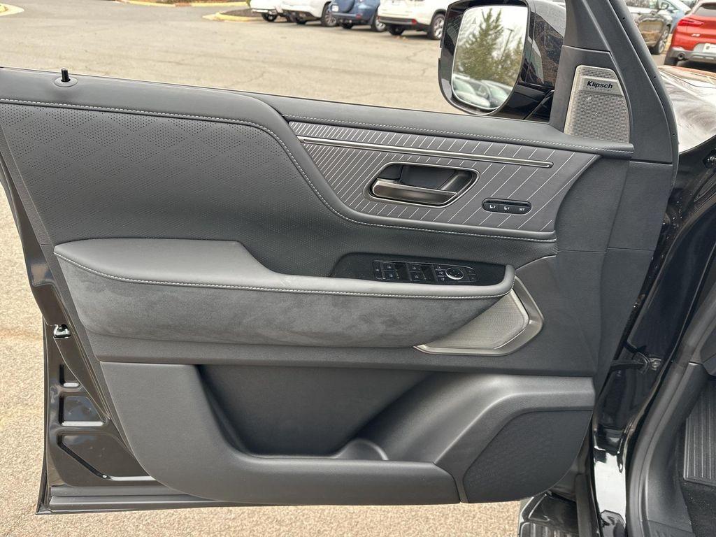 new 2026 INFINITI QX80 car, priced at $99,530