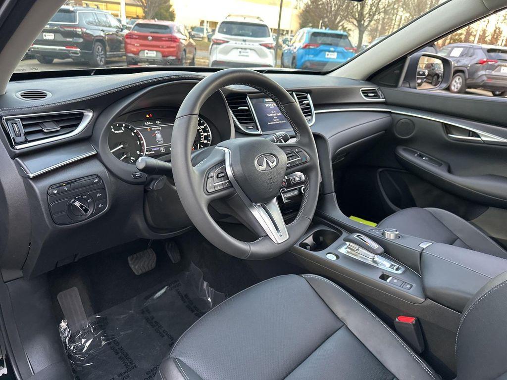 new 2025 INFINITI QX50 car