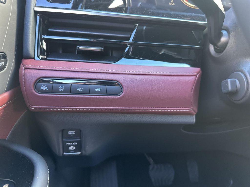 new 2026 INFINITI QX80 car, priced at $100,674