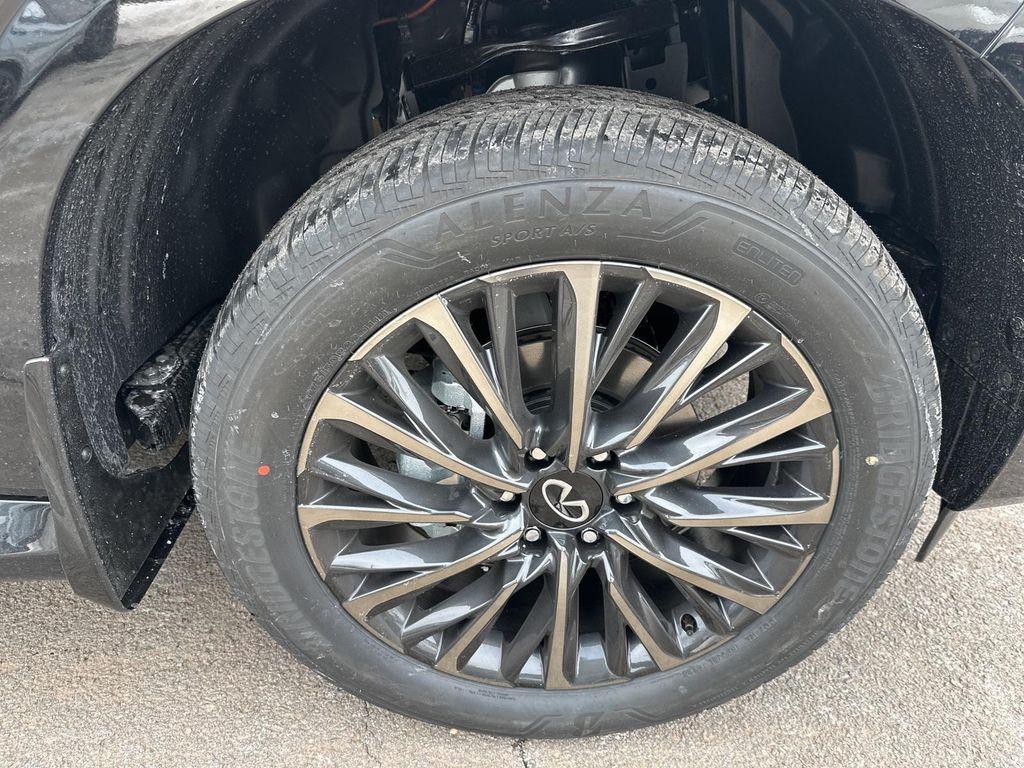 new 2026 INFINITI QX80 car, priced at $101,929