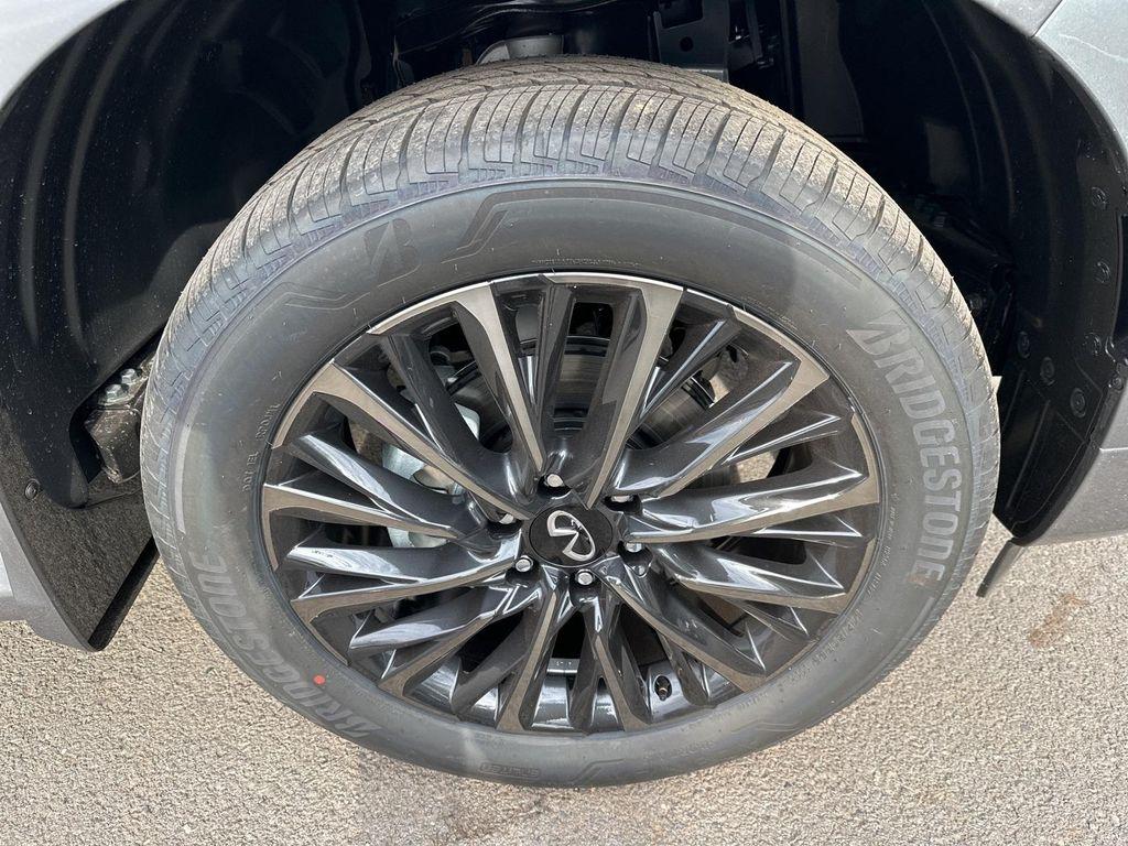 new 2026 INFINITI QX80 car, priced at $104,879