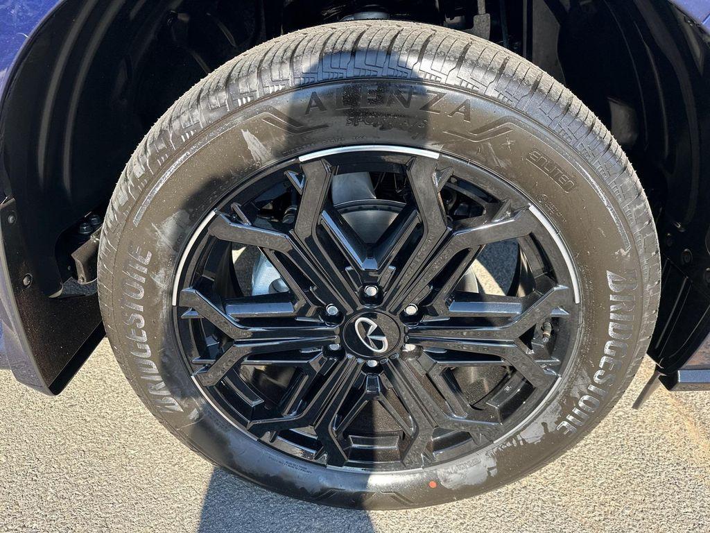 new 2026 INFINITI QX80 car, priced at $95,096