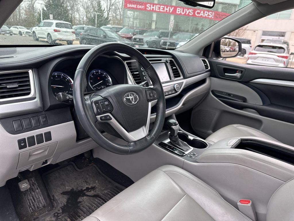 used 2016 Toyota Highlander car, priced at $17,650