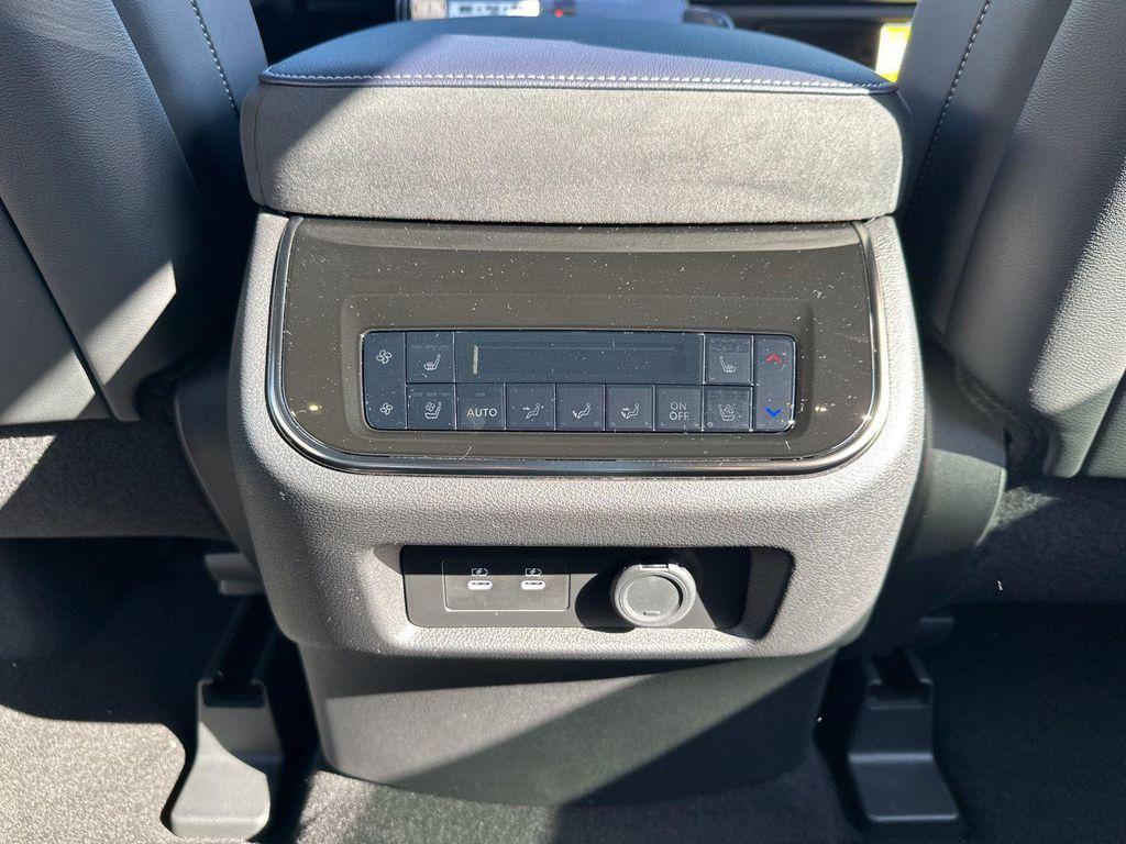 new 2026 INFINITI QX80 car, priced at $91,654