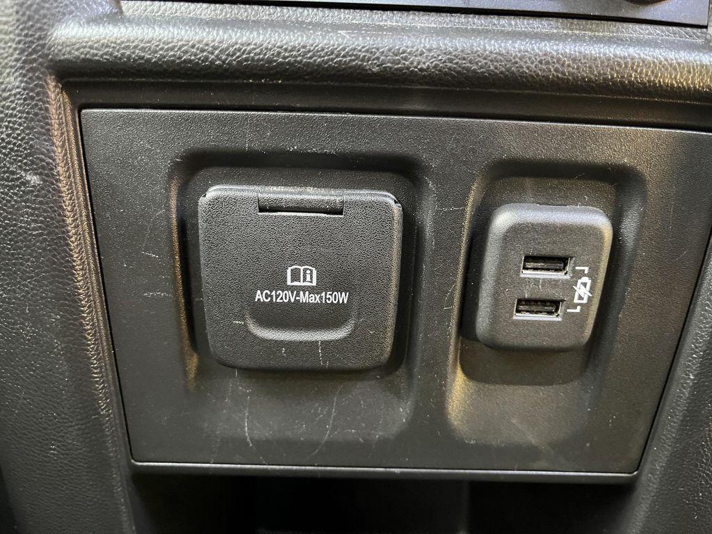 used 2023 Chevrolet Traverse car, priced at $31,000