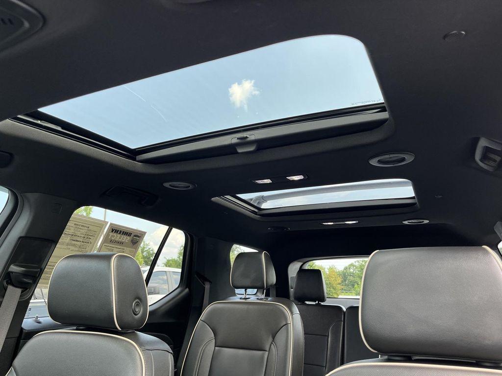 used 2023 Chevrolet Traverse car, priced at $31,000
