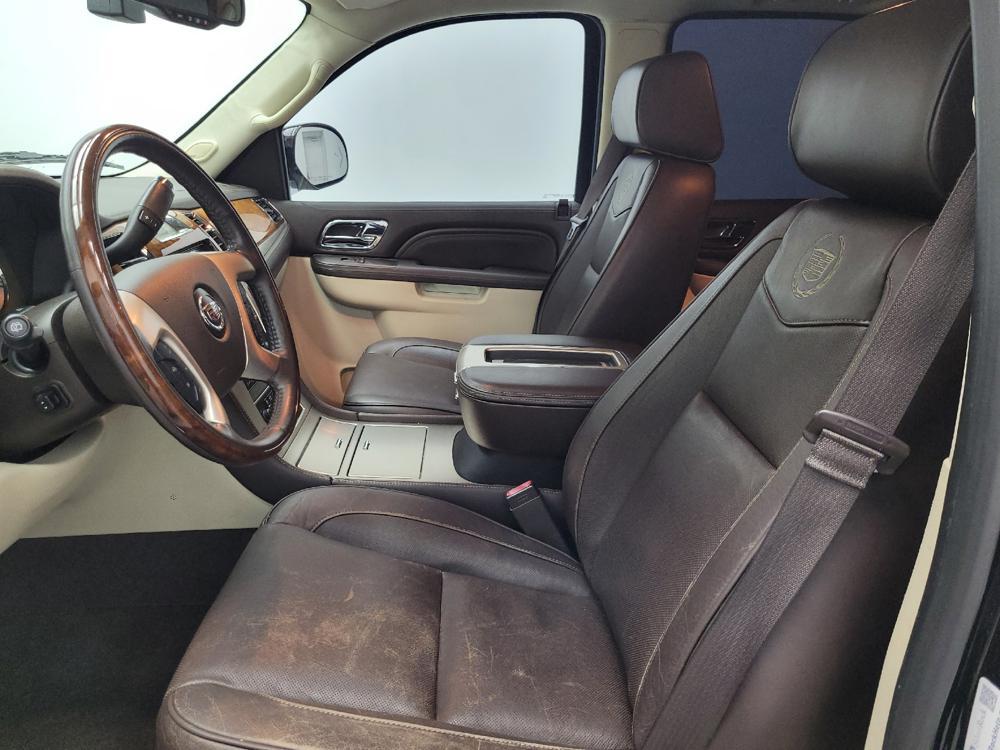 used 2014 Cadillac Escalade car, priced at $26,995