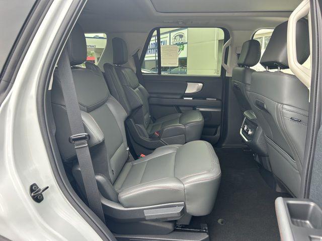 new 2025 Ford Expedition car, priced at $70,995