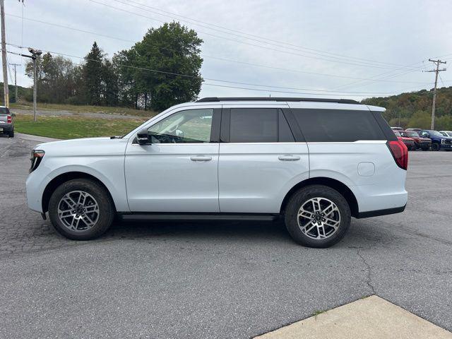 new 2025 Ford Expedition car, priced at $70,995