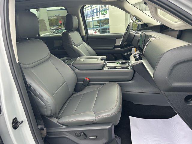 new 2025 Ford Expedition car, priced at $70,995