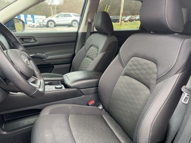 used 2024 Nissan Pathfinder car, priced at $29,999