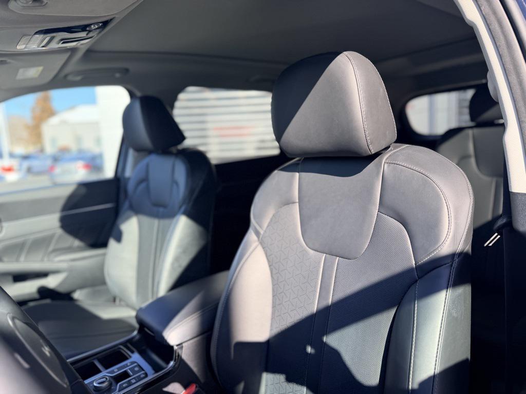 used 2022 Kia Sorento car, priced at $30,869