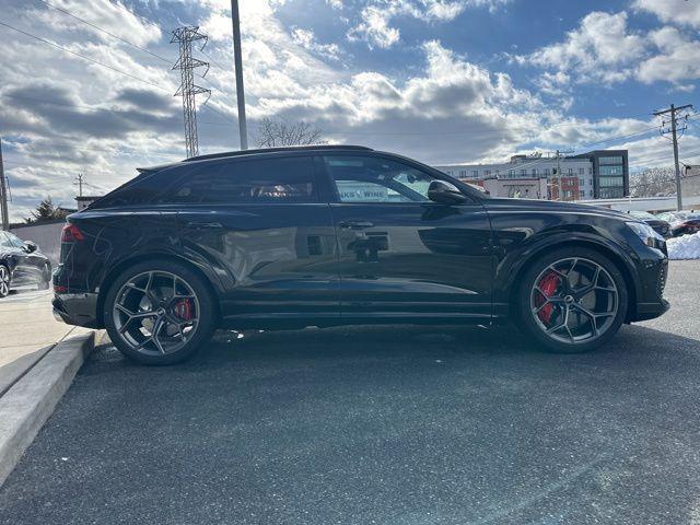 new 2025 Audi RS Q8 car, priced at $143,088