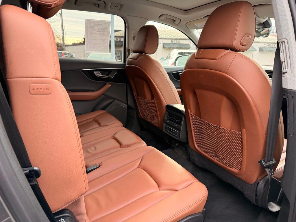 used 2023 Audi Q7 car, priced at $35,908