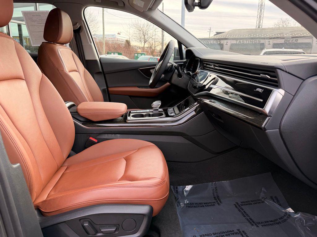 used 2023 Audi Q7 car, priced at $35,908