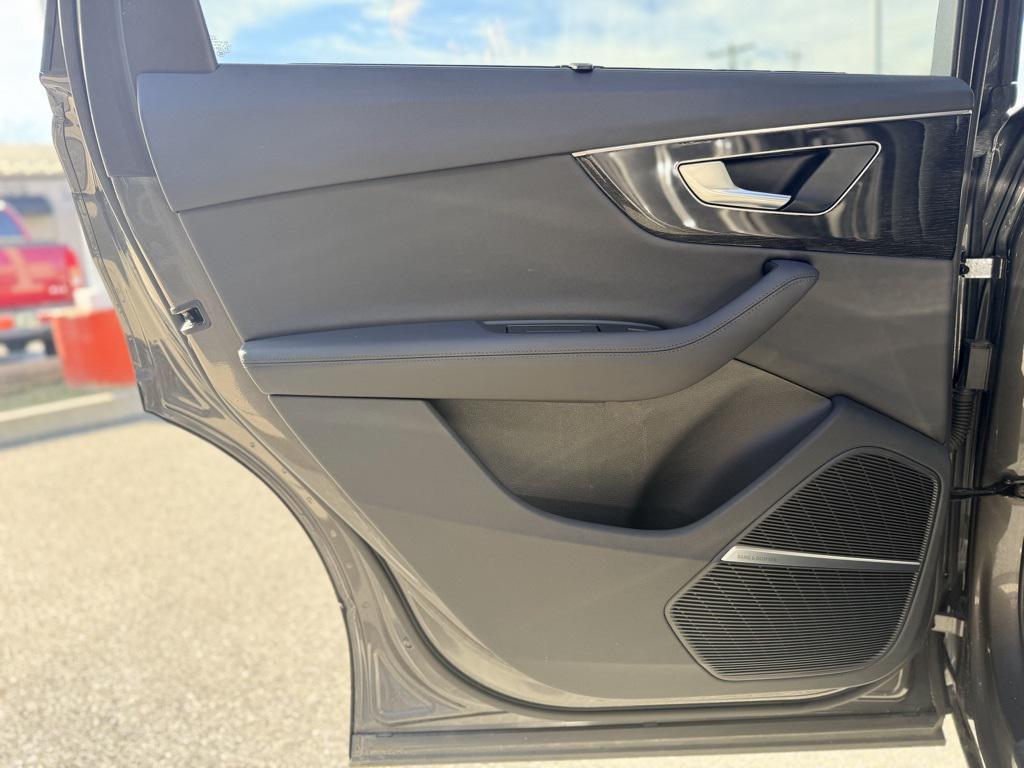 used 2023 Audi Q7 car, priced at $39,995