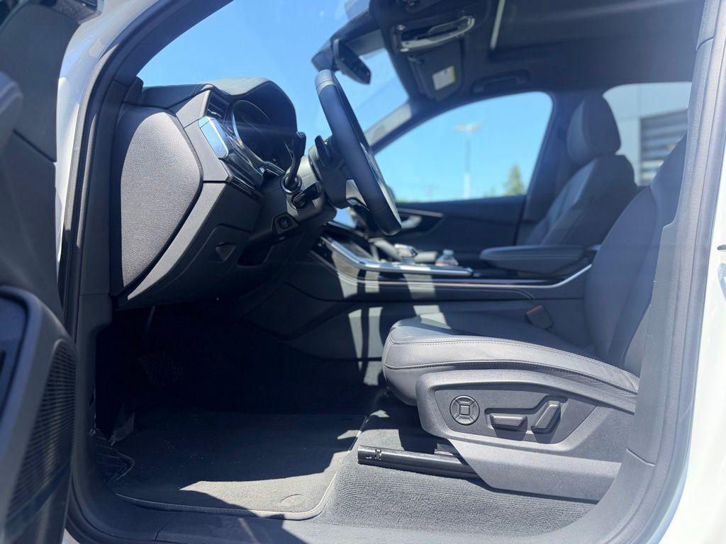 used 2025 Audi Q7 car, priced at $47,554