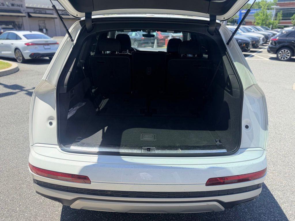 used 2025 Audi Q7 car, priced at $47,554