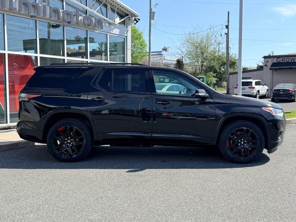 used 2021 Chevrolet Traverse car, priced at $28,521