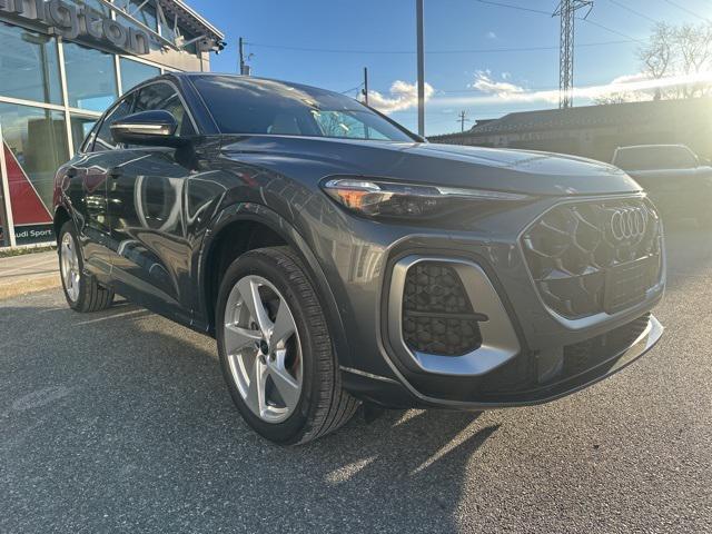 new 2025 Audi Q5 car, priced at $60,878