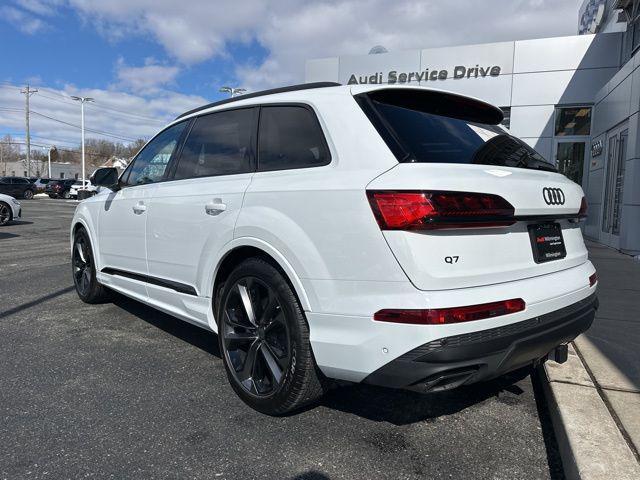 new 2026 Audi Q7 car, priced at $86,045