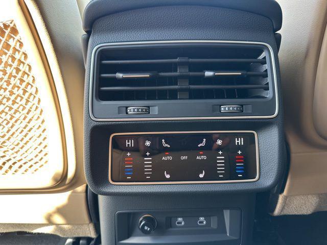 new 2026 Audi Q7 car, priced at $86,045