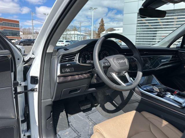 new 2026 Audi Q7 car, priced at $86,045