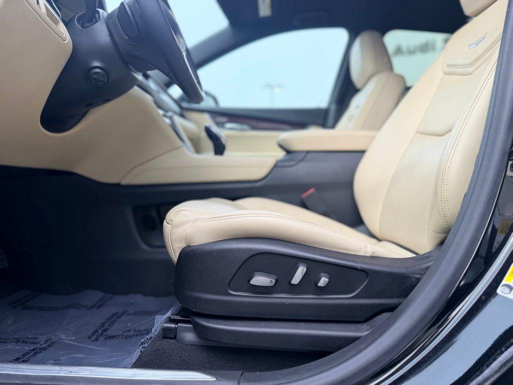 used 2018 Cadillac XT5 car, priced at $16,192