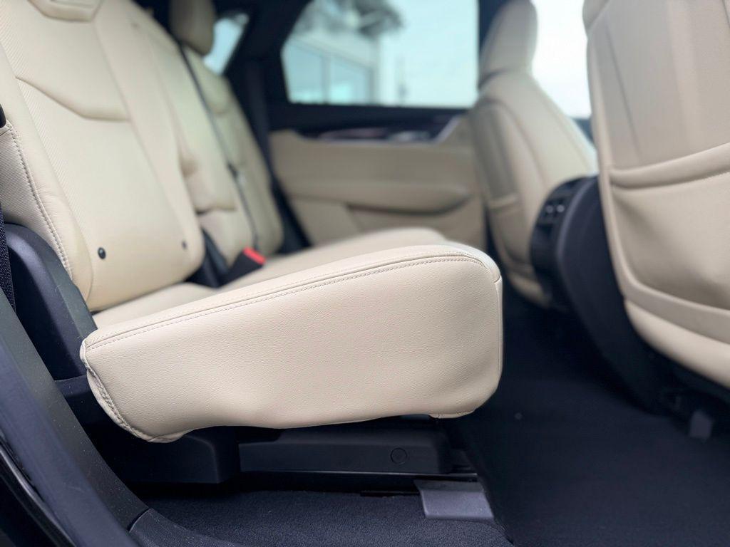 used 2018 Cadillac XT5 car, priced at $16,192