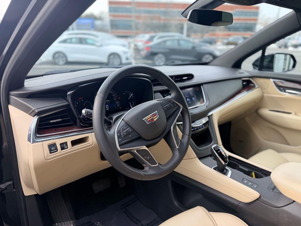 used 2018 Cadillac XT5 car, priced at $16,192