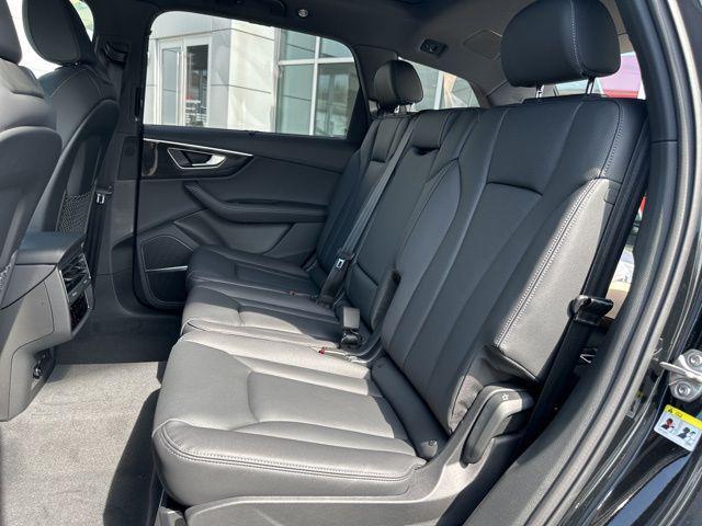 new 2026 Audi Q7 car, priced at $78,150