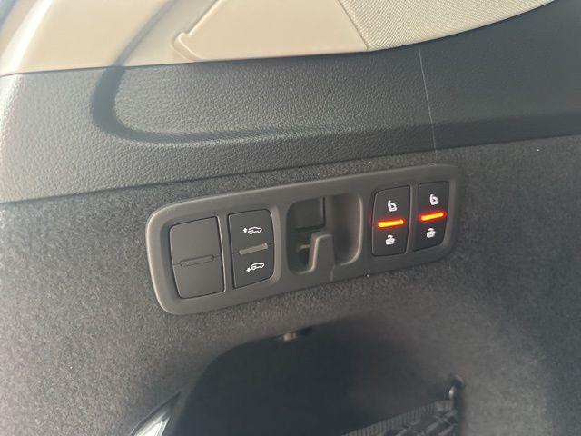 new 2026 Audi Q7 car, priced at $79,005