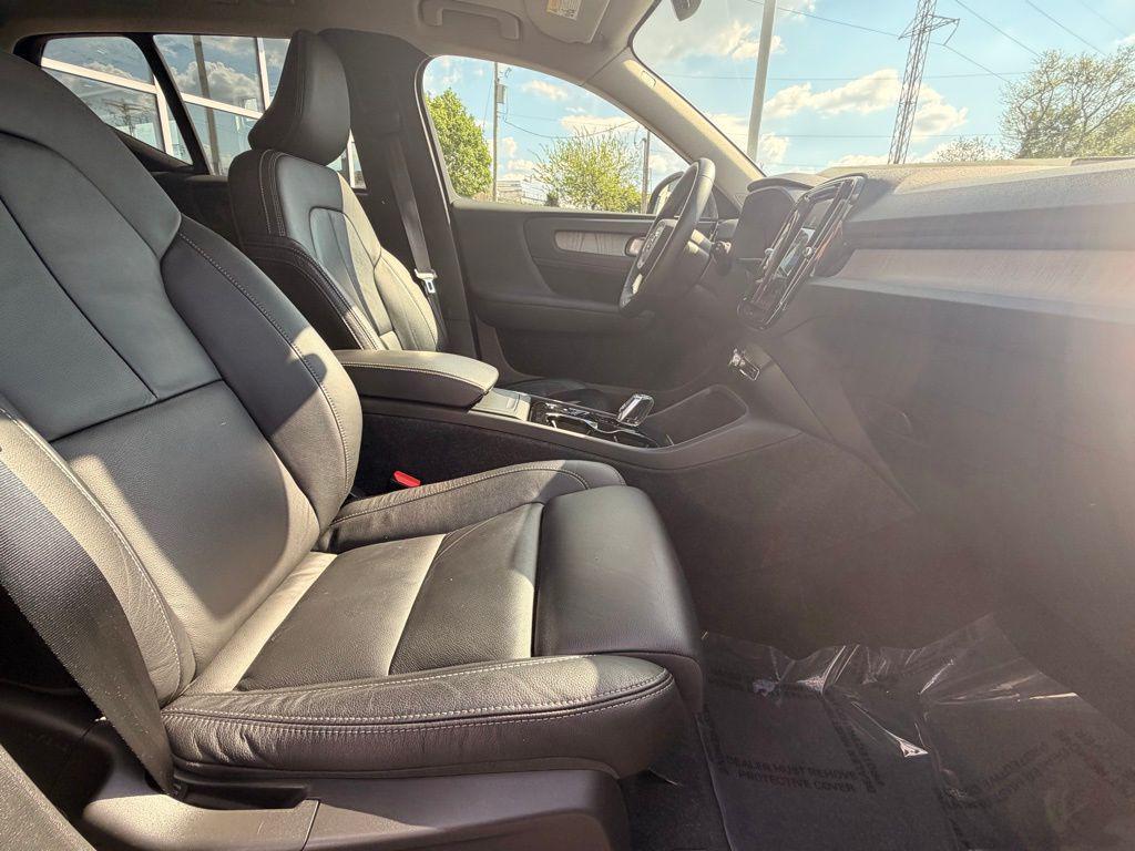 used 2023 Volvo XC40 car, priced at $27,865