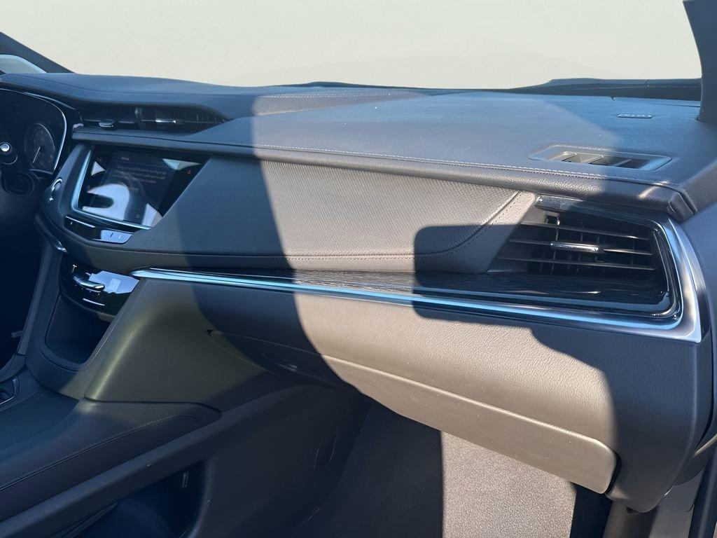 used 2023 Cadillac XT5 car, priced at $35,991