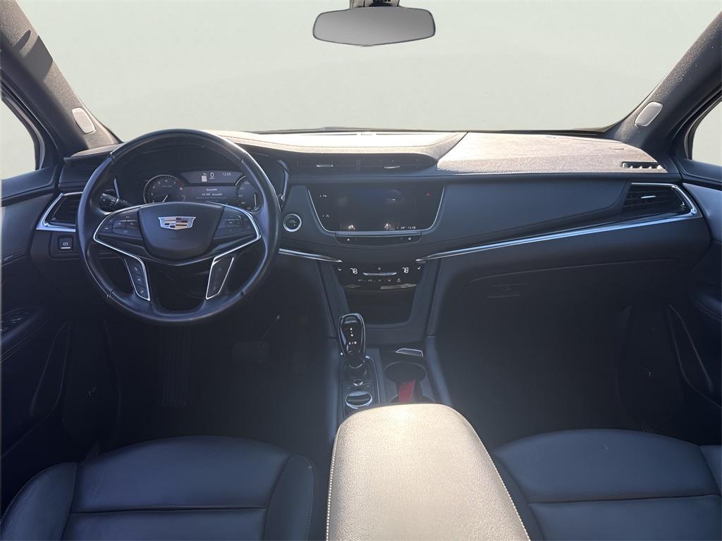 used 2023 Cadillac XT5 car, priced at $36,991