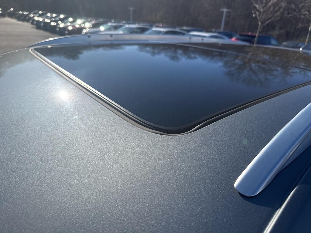 used 2023 Cadillac XT5 car, priced at $36,991