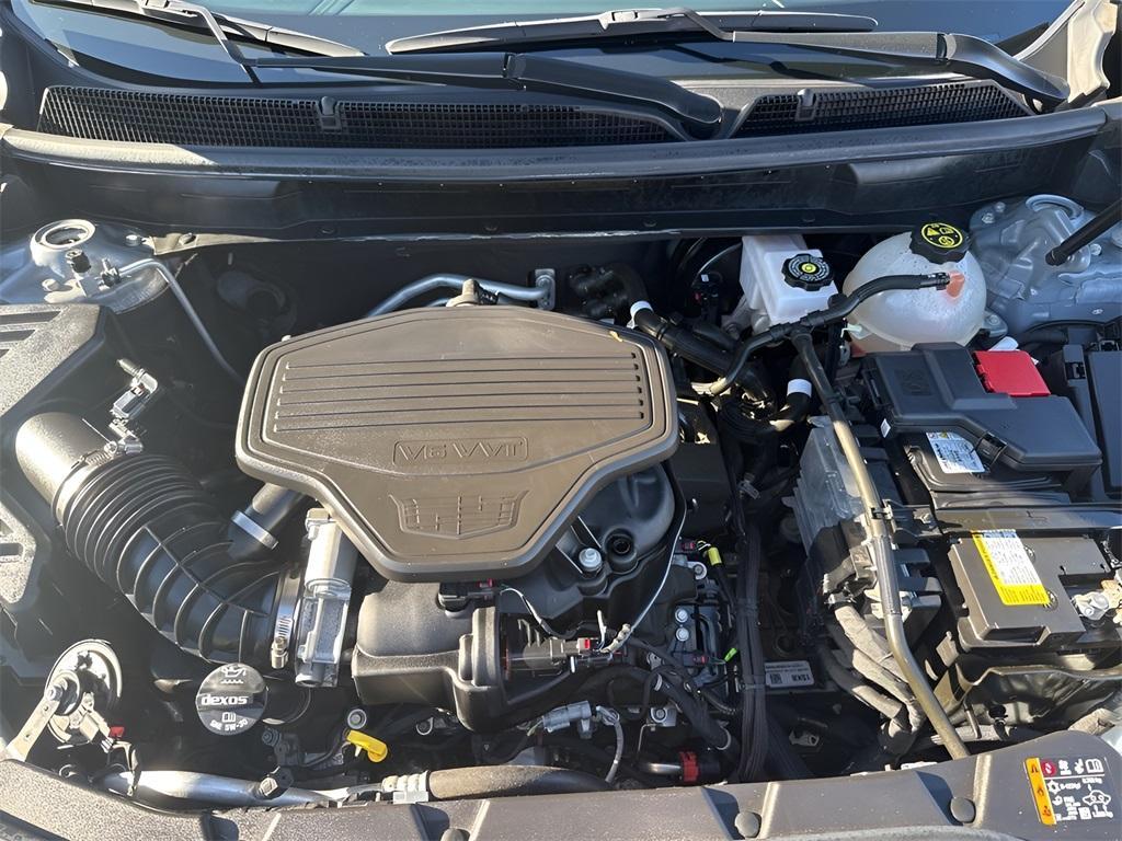 used 2023 Cadillac XT5 car, priced at $36,991