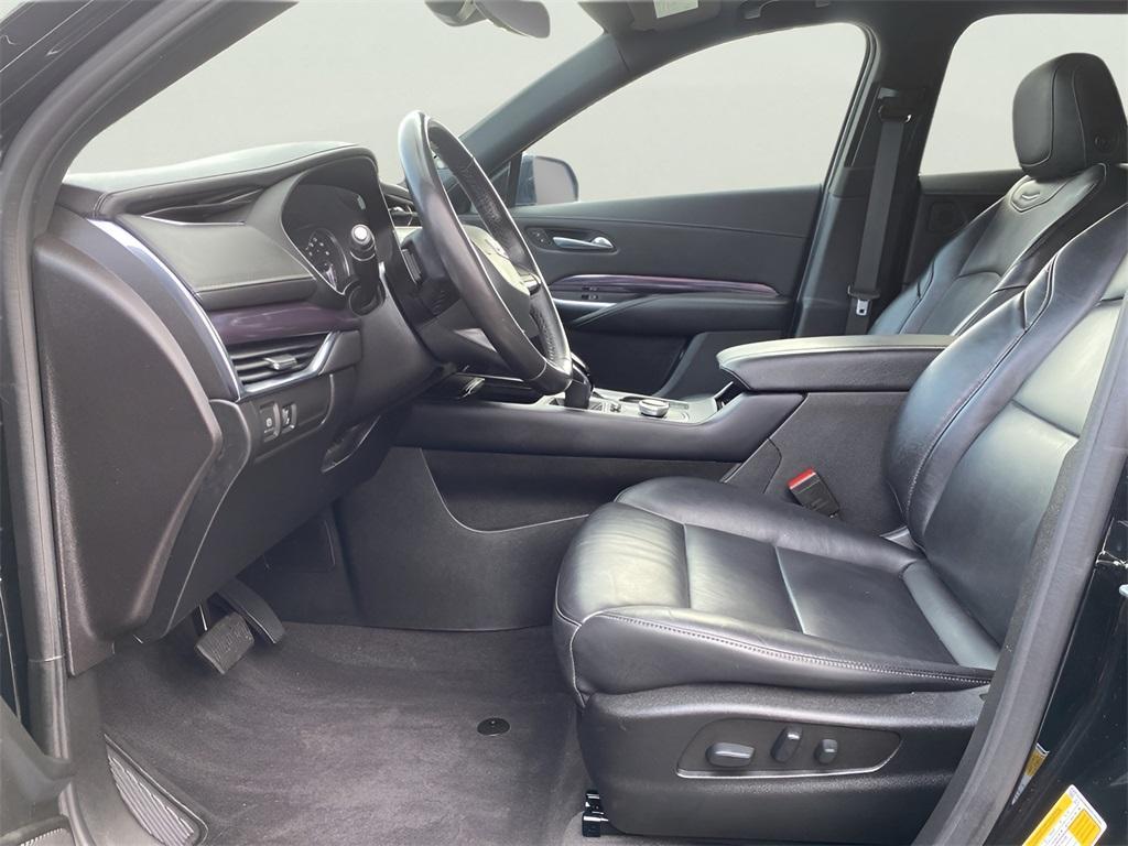 used 2023 Cadillac XT4 car, priced at $29,991