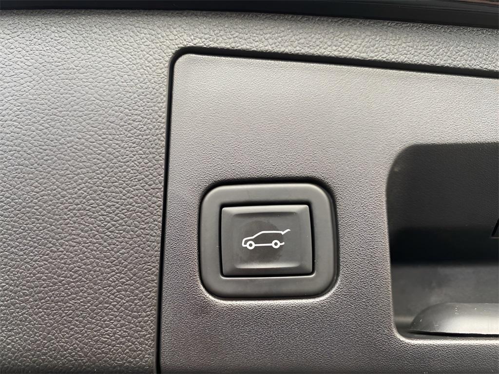 used 2023 Cadillac XT4 car, priced at $29,991