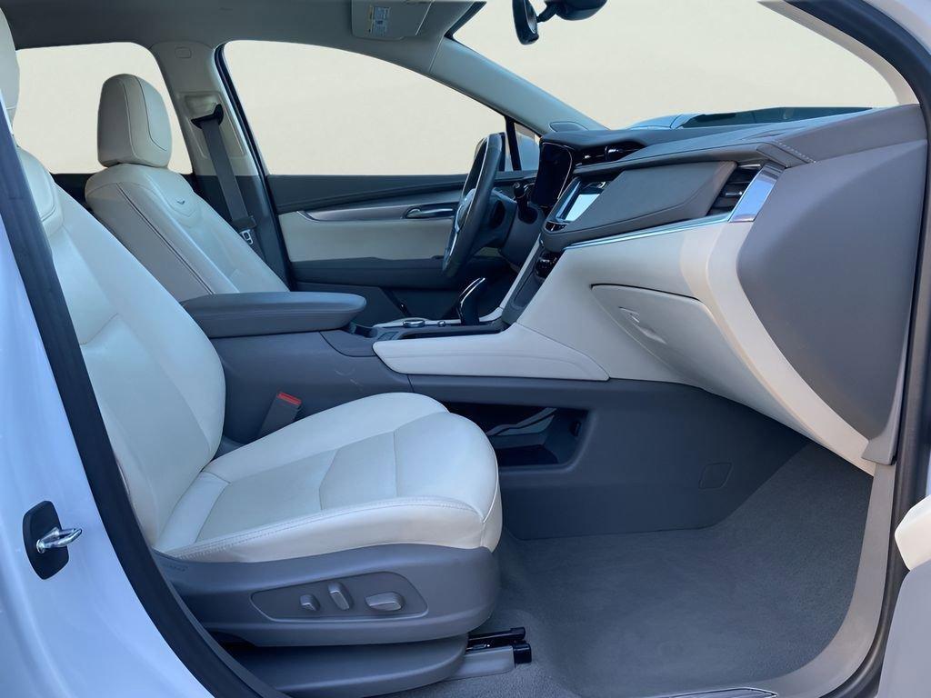 used 2023 Cadillac XT5 car, priced at $34,991