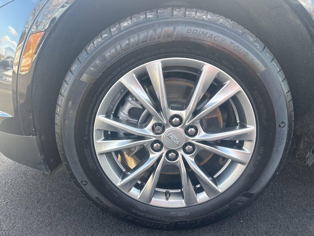 used 2023 Cadillac XT5 car, priced at $36,891