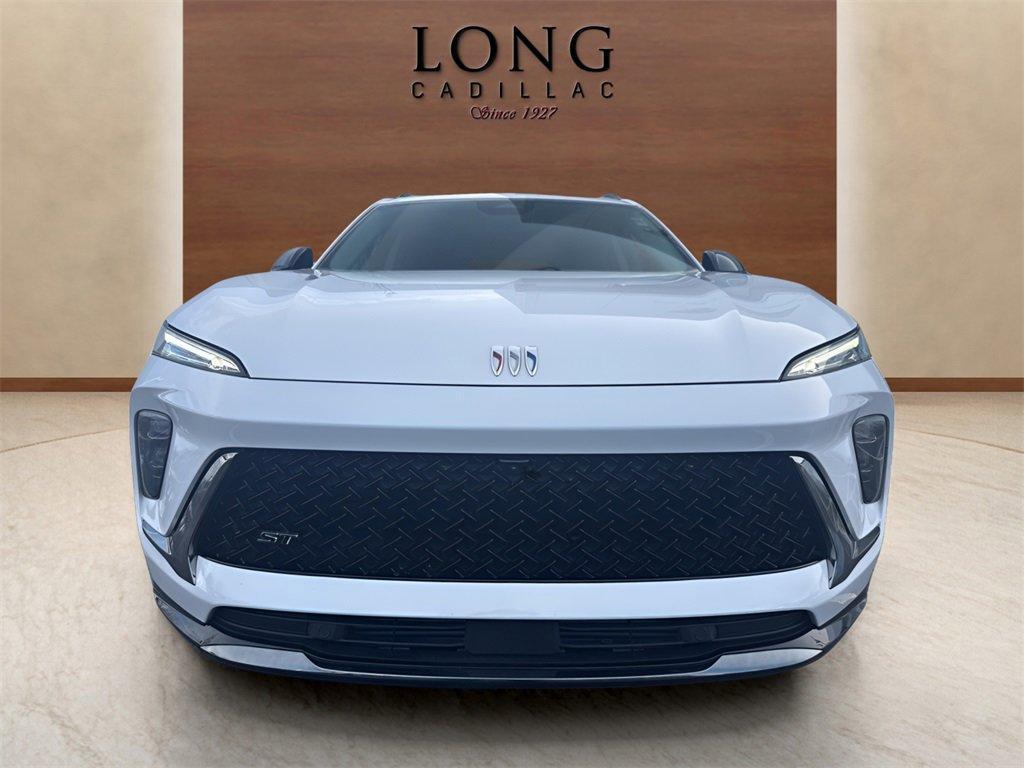 used 2025 Buick Envision car, priced at $31,991