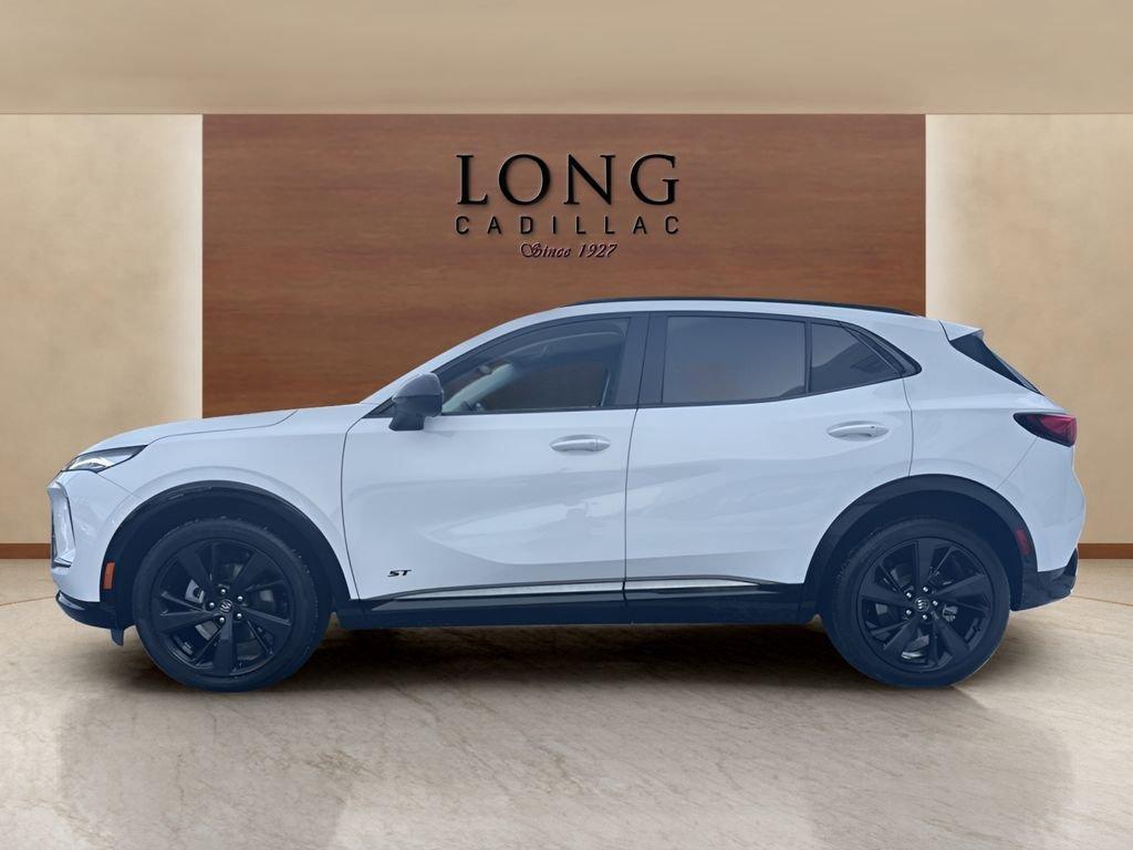 used 2025 Buick Envision car, priced at $33,550