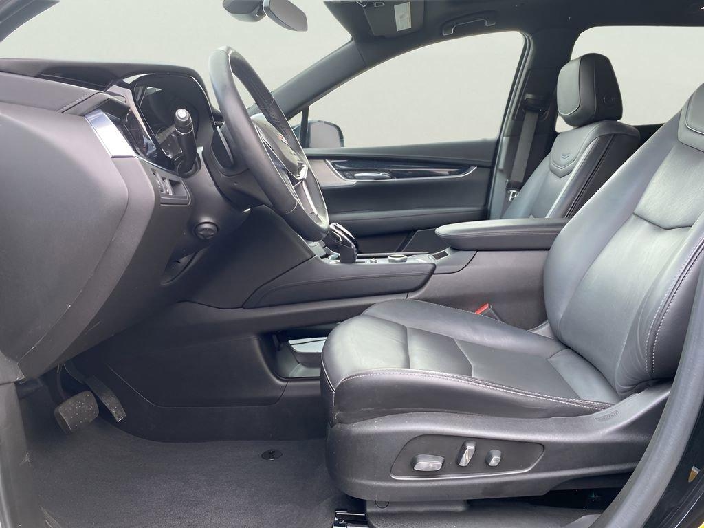 used 2022 Cadillac XT5 car, priced at $34,991