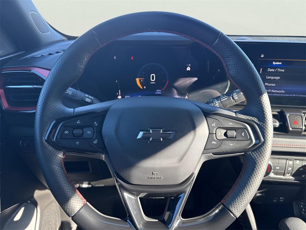 used 2025 Chevrolet TrailBlazer car, priced at $25,991