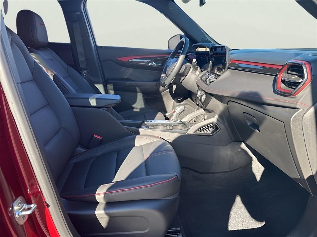 used 2025 Chevrolet TrailBlazer car, priced at $25,991
