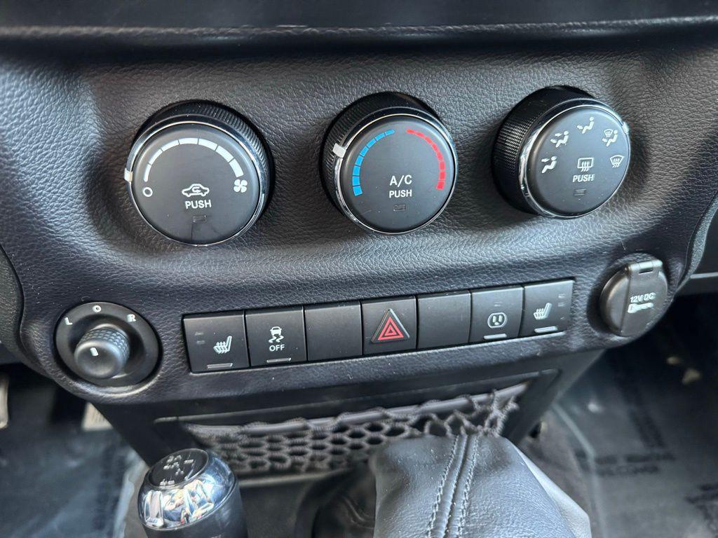 used 2015 Jeep Wrangler Unlimited car, priced at $21,399