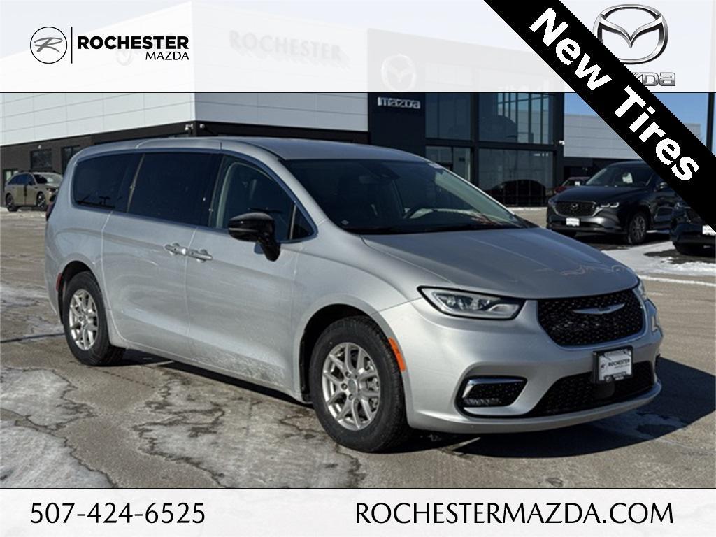 used 2024 Chrysler Pacifica car, priced at $26,699