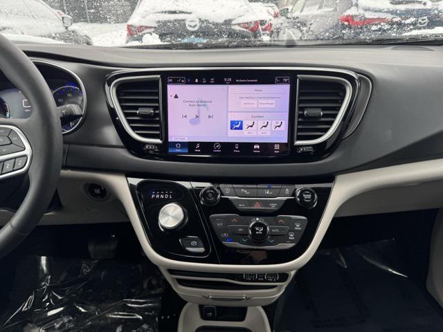 used 2024 Chrysler Pacifica car, priced at $26,699