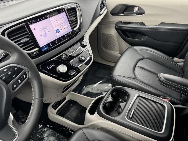 used 2024 Chrysler Pacifica car, priced at $26,699